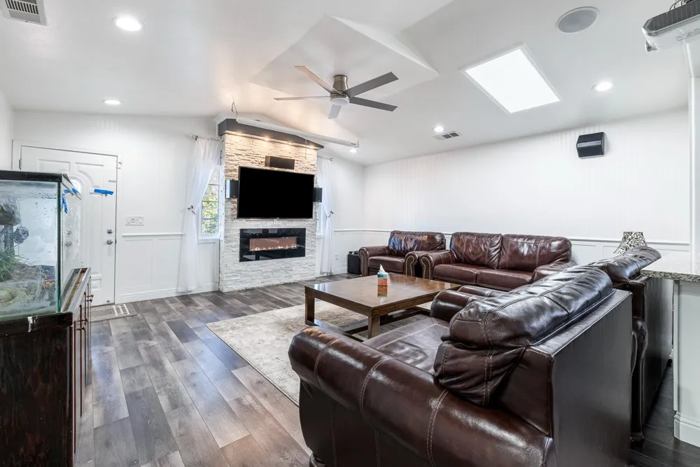 408 W San Joaquin Street Avenal, CA 93204