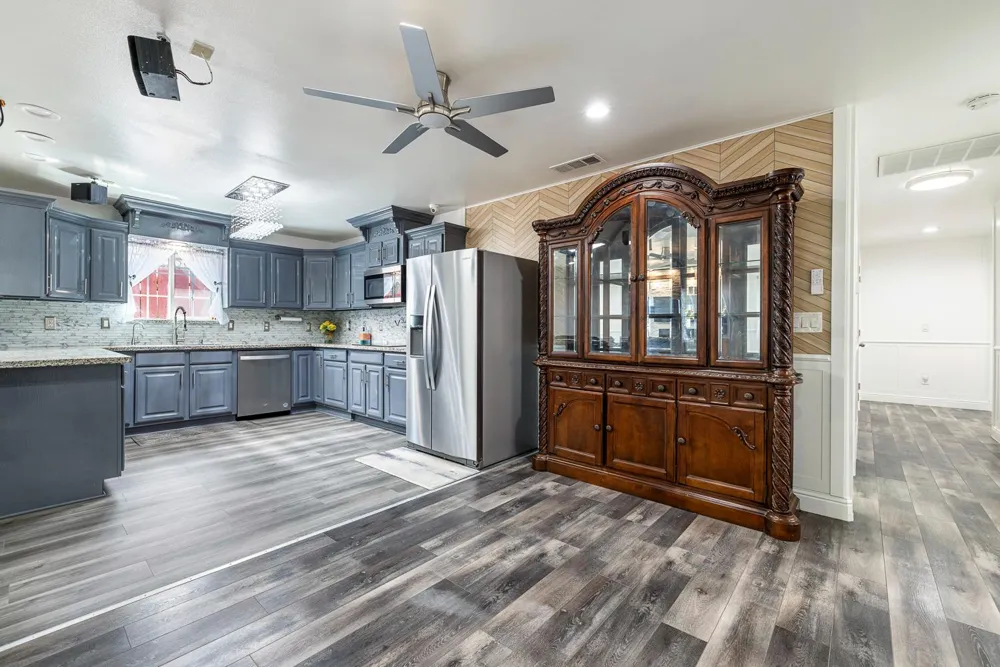 408 W San Joaquin Street Avenal, CA 93204