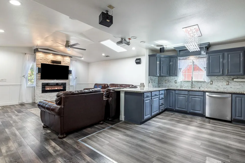 408 W San Joaquin Street Avenal, CA 93204