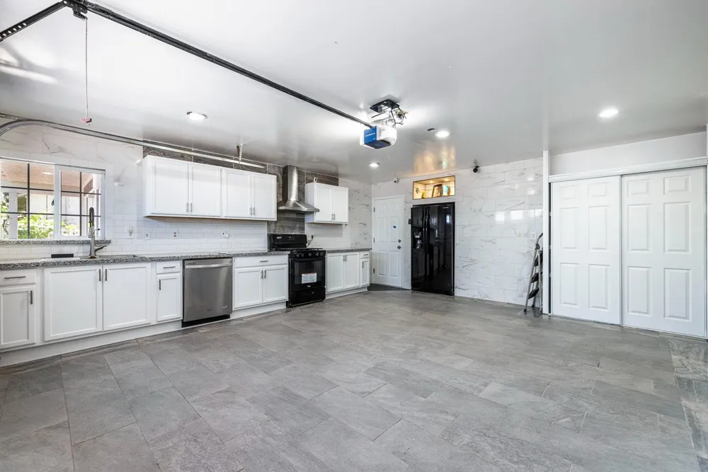 408 W San Joaquin Street Avenal, CA 93204