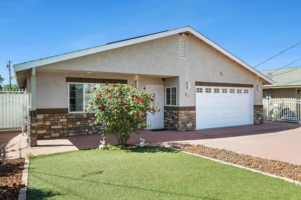 408 W San Joaquin Street Avenal, CA 93204