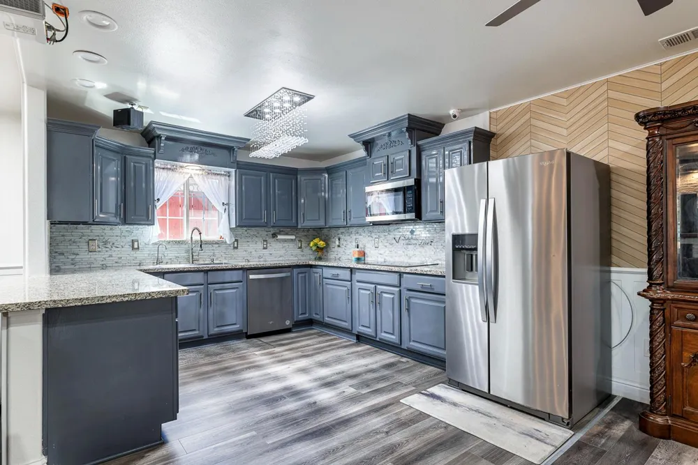 408 W San Joaquin Street Avenal, CA 93204