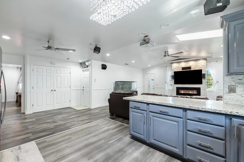 408 W San Joaquin Street Avenal, CA 93204