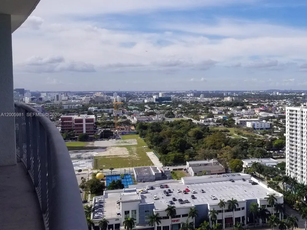 1750 BAYSHORE DR #2909 Miami, FL 33132