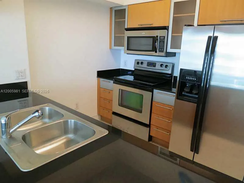 1750 BAYSHORE DR #2909 Miami, FL 33132