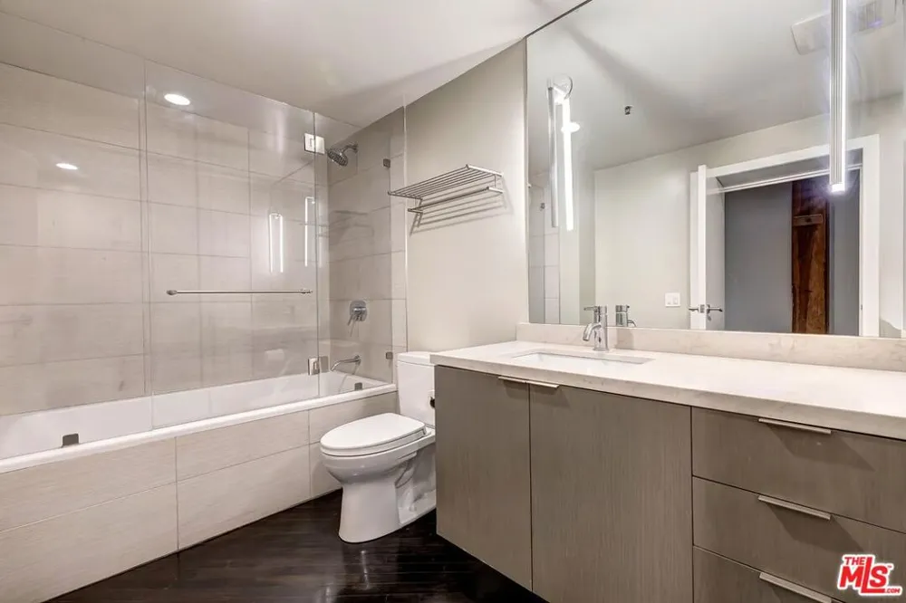 530 S Hewitt Street #126 Los Angeles, CA 90013