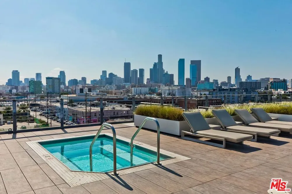 530 S Hewitt Street #126 Los Angeles, CA 90013