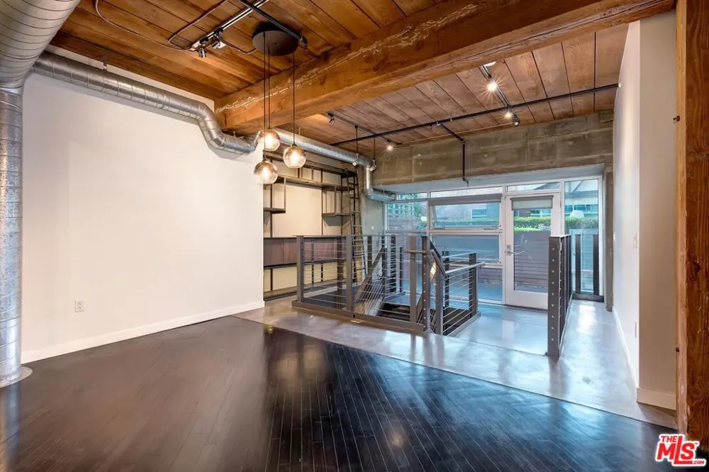 530 S Hewitt Street #126 Los Angeles, CA 90013