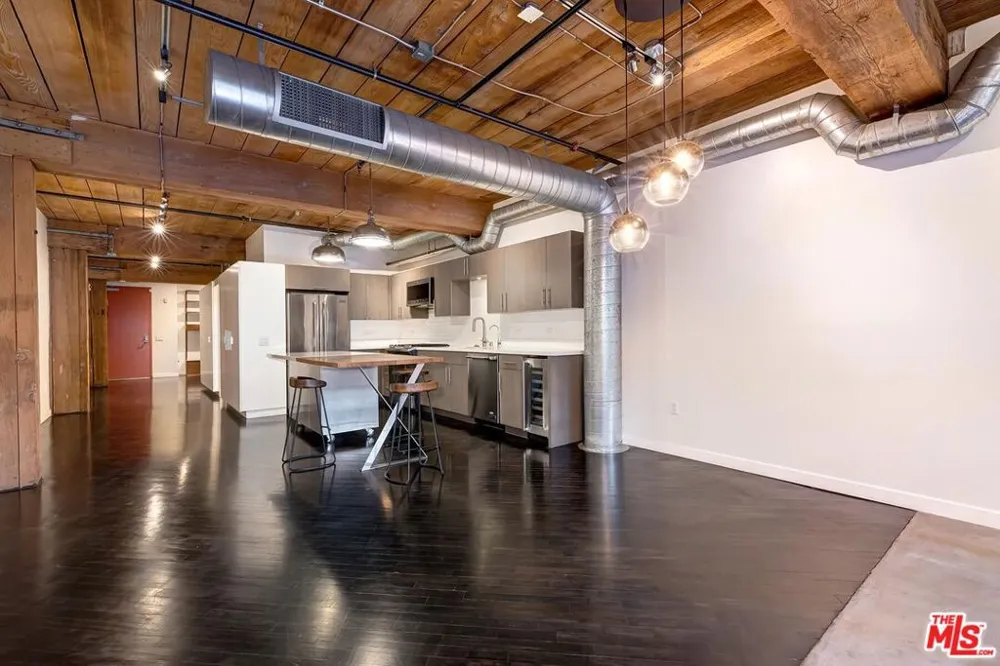 530 S Hewitt Street #126 Los Angeles, CA 90013