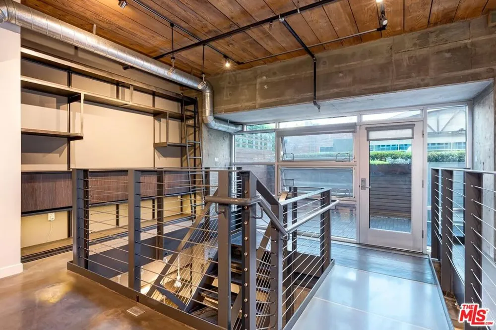 530 S Hewitt Street #126 Los Angeles, CA 90013