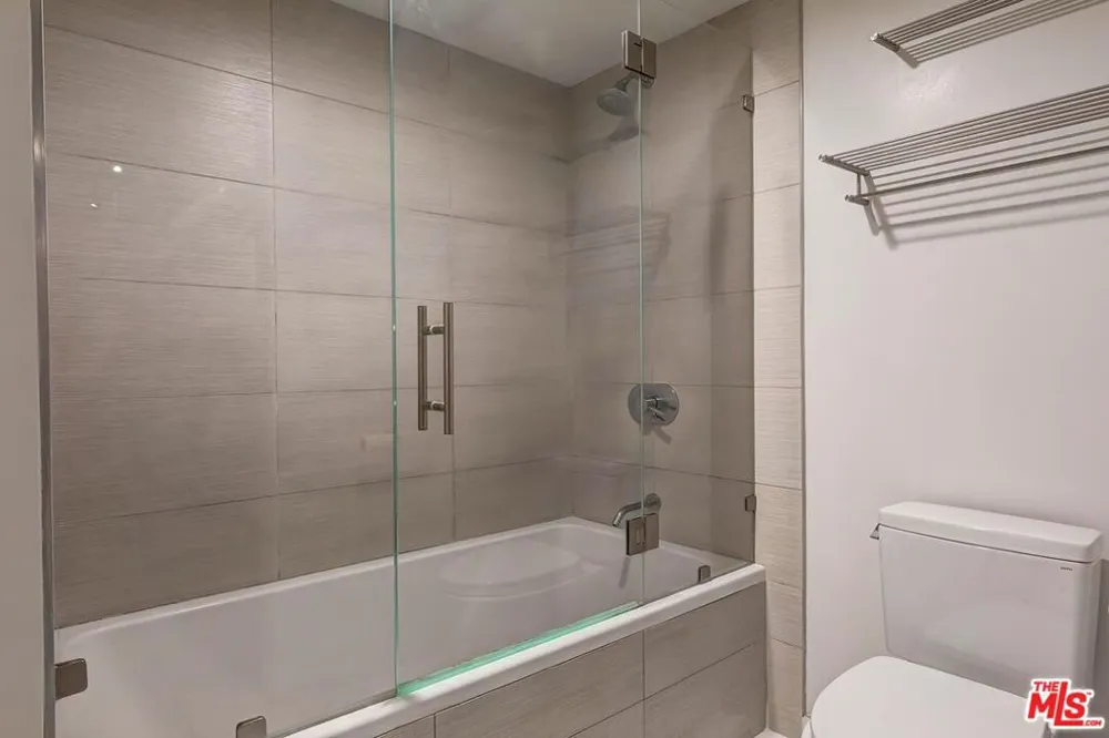 530 S Hewitt Street #126 Los Angeles, CA 90013