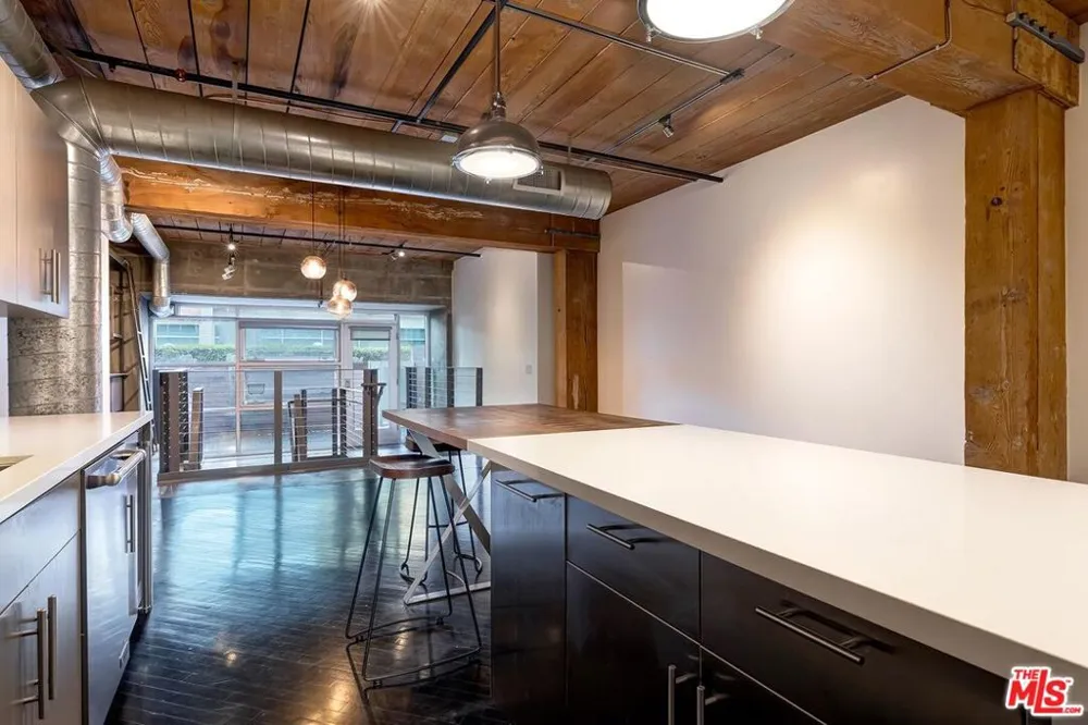 530 S Hewitt Street #126 Los Angeles, CA 90013