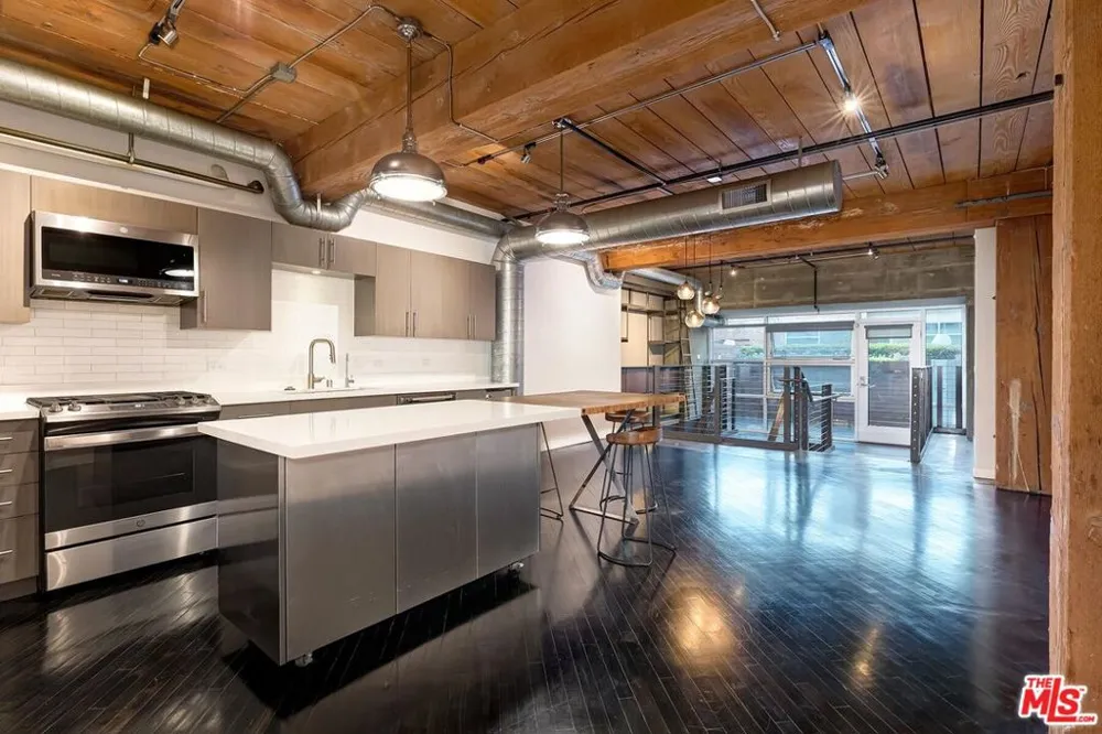 530 S Hewitt Street #126 Los Angeles, CA 90013