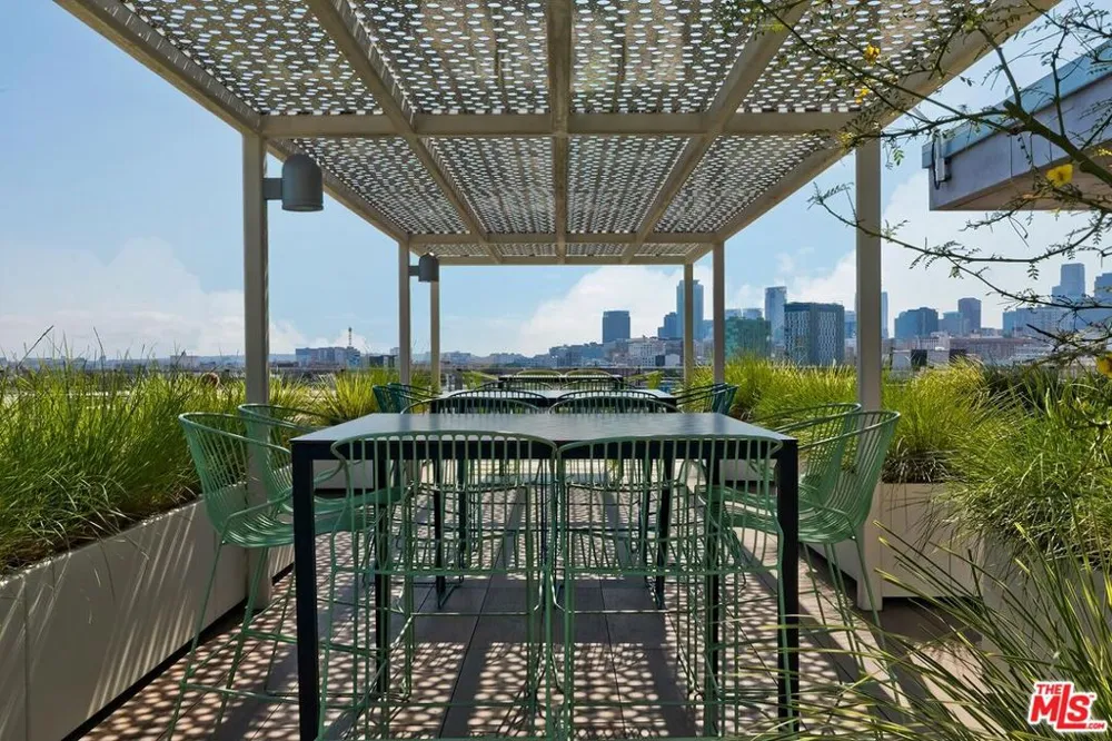 530 S Hewitt Street #126 Los Angeles, CA 90013