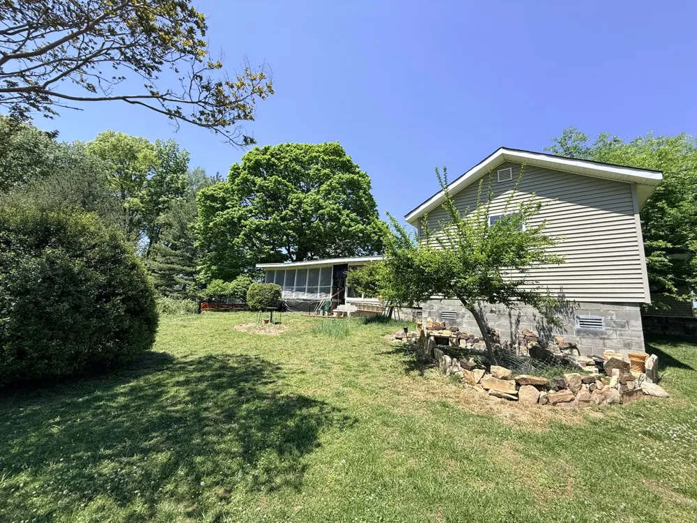 392 Hardbarger Road Monteagle, TN 37356