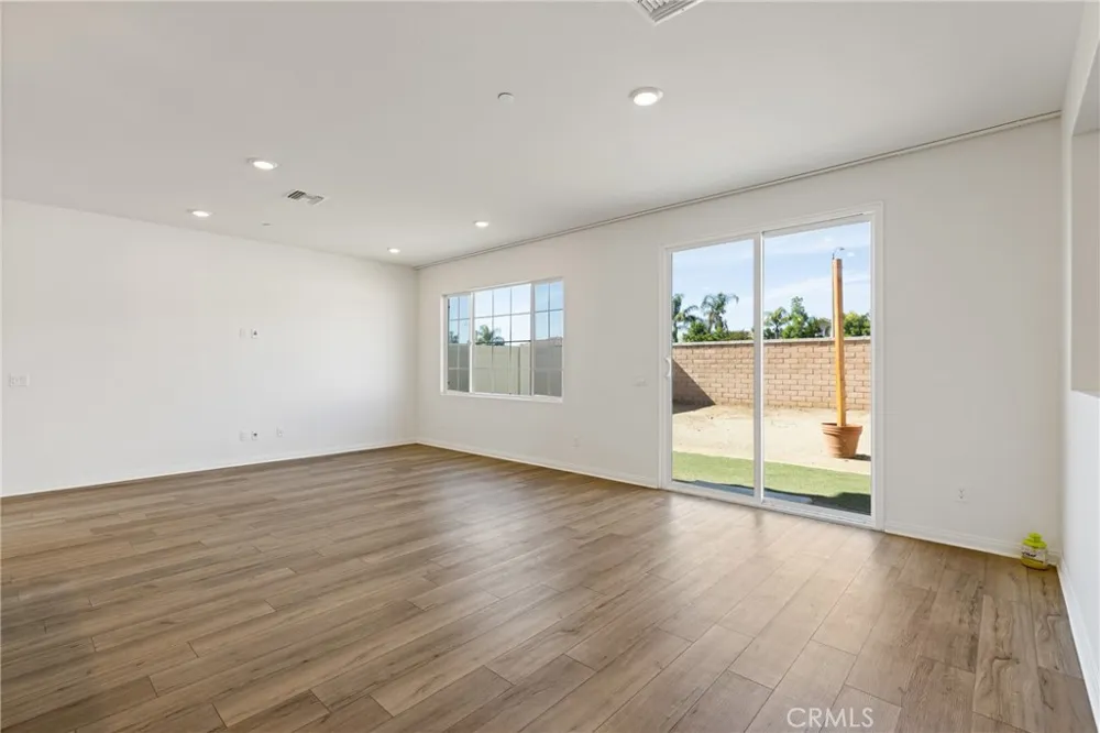 30348 Cedar Creek Way Homeland, CA 92548