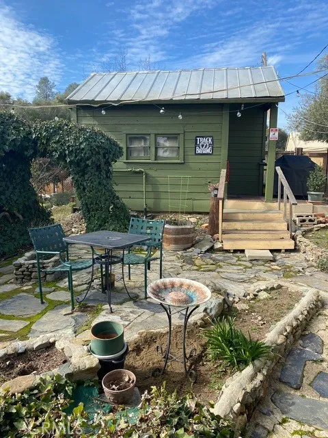 6065 State Highway 49 Mariposa, CA 95338