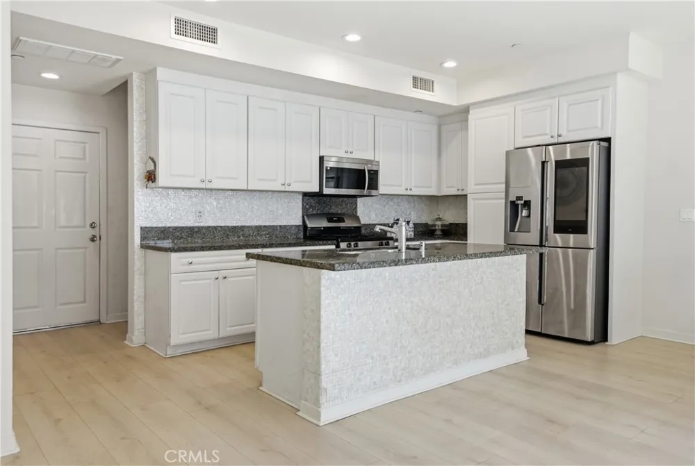 13270 W Sevillana way Sylmar, CA 91342