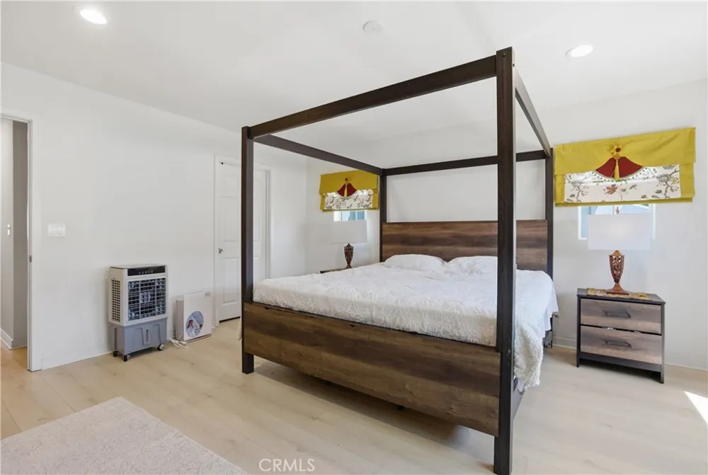 13270 W Sevillana way Sylmar, CA 91342