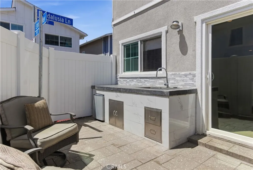 13270 W Sevillana way Sylmar, CA 91342
