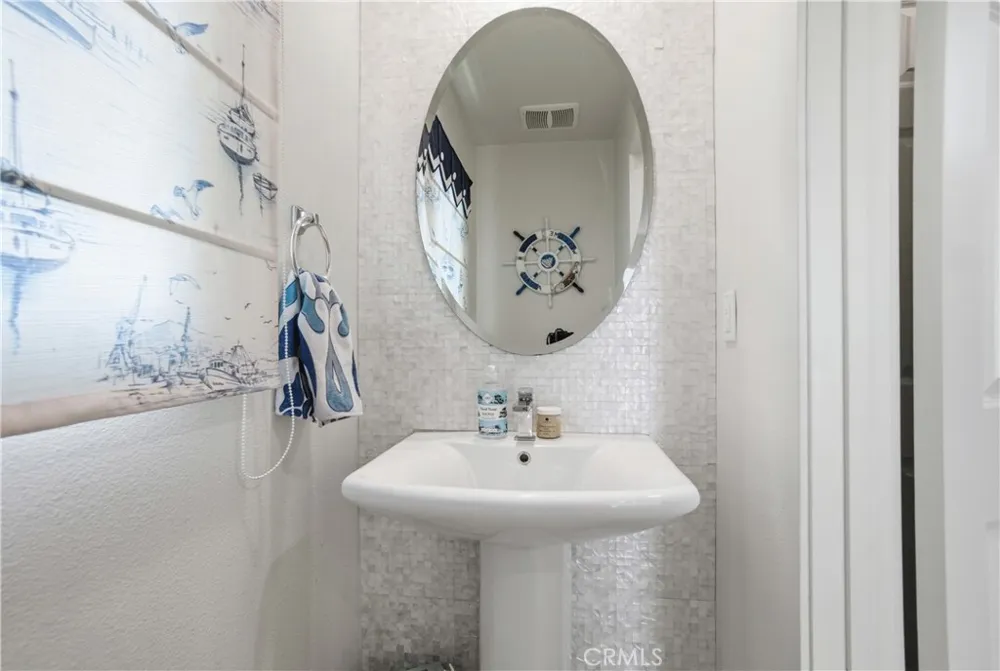 13270 W Sevillana way Sylmar, CA 91342