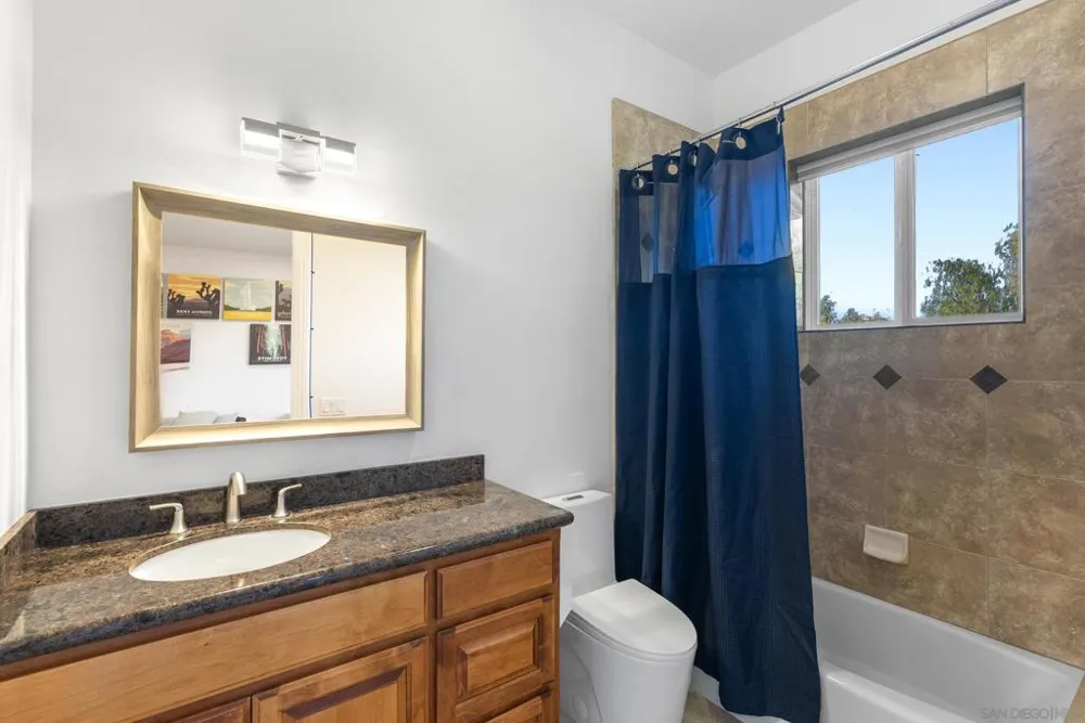 1403 Chariot Ct Bonsall, CA 92003