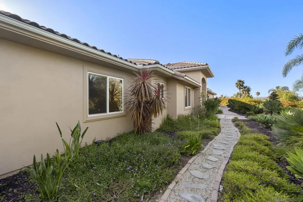 1403 Chariot Ct Bonsall, CA 92003