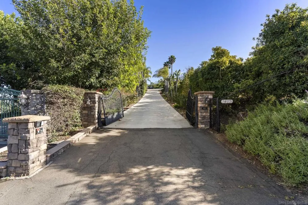 1403 Chariot Ct Bonsall, CA 92003