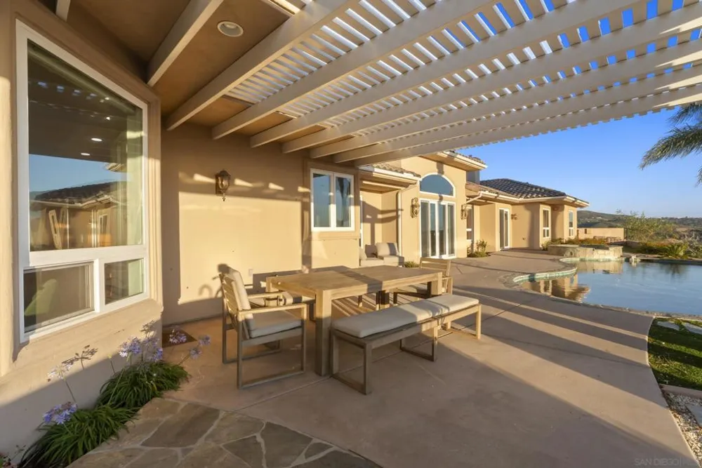 1403 Chariot Ct Bonsall, CA 92003