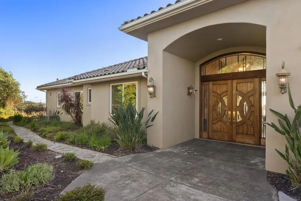 1403 Chariot Ct Bonsall, CA 92003