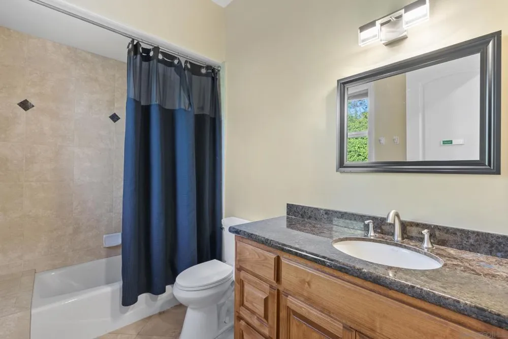 1403 Chariot Ct Bonsall, CA 92003