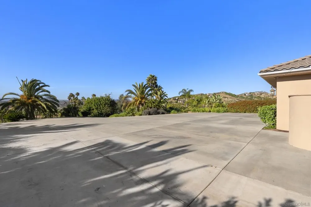 1403 Chariot Ct Bonsall, CA 92003