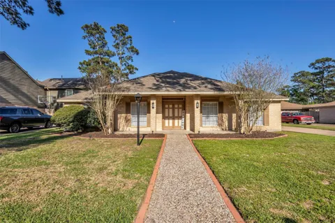 4801 Summer Lane
