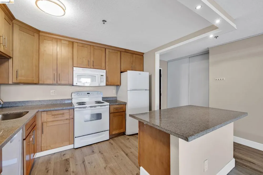 555 Pierce St #1424 Albany, CA 94706