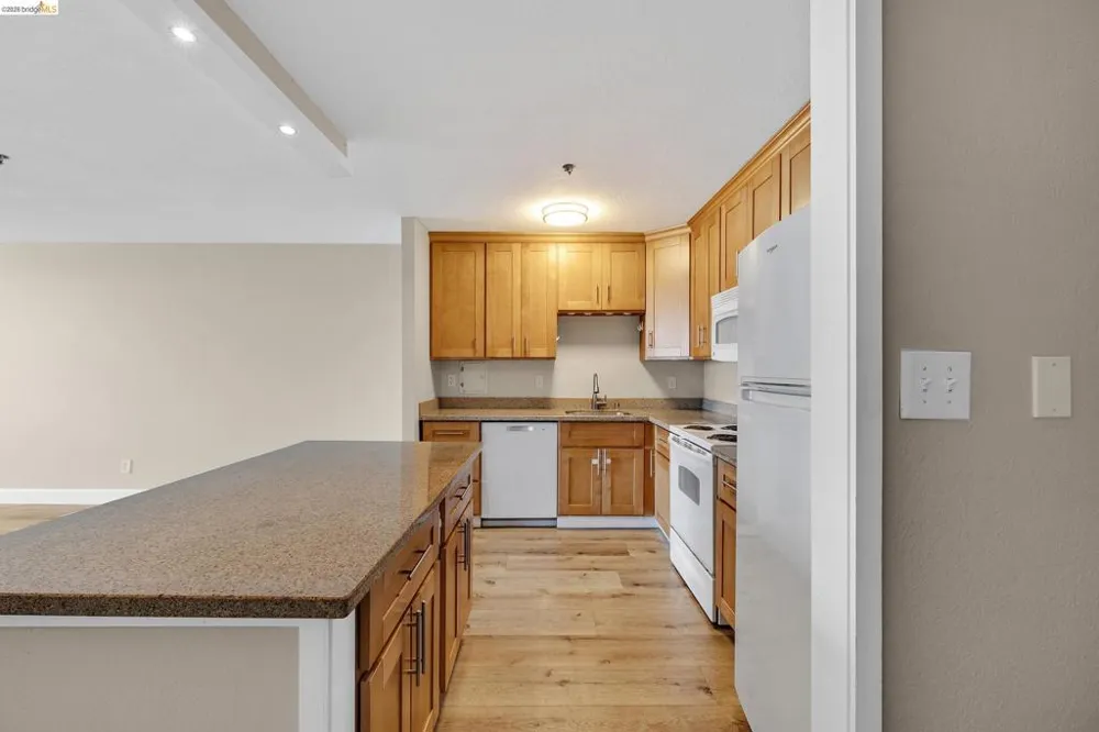 555 Pierce St #1424 Albany, CA 94706