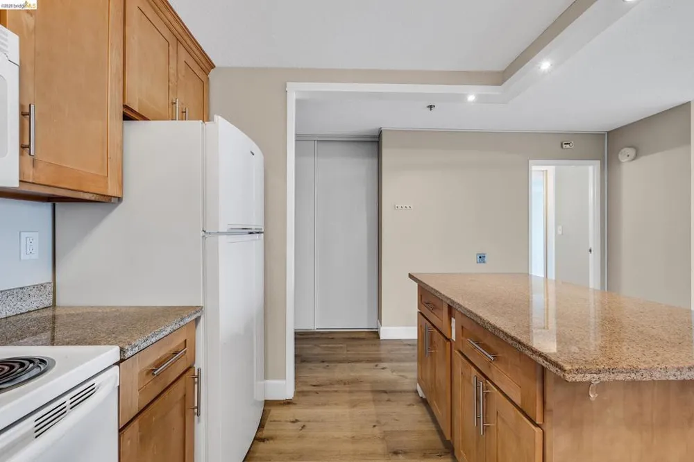 555 Pierce St #1424 Albany, CA 94706