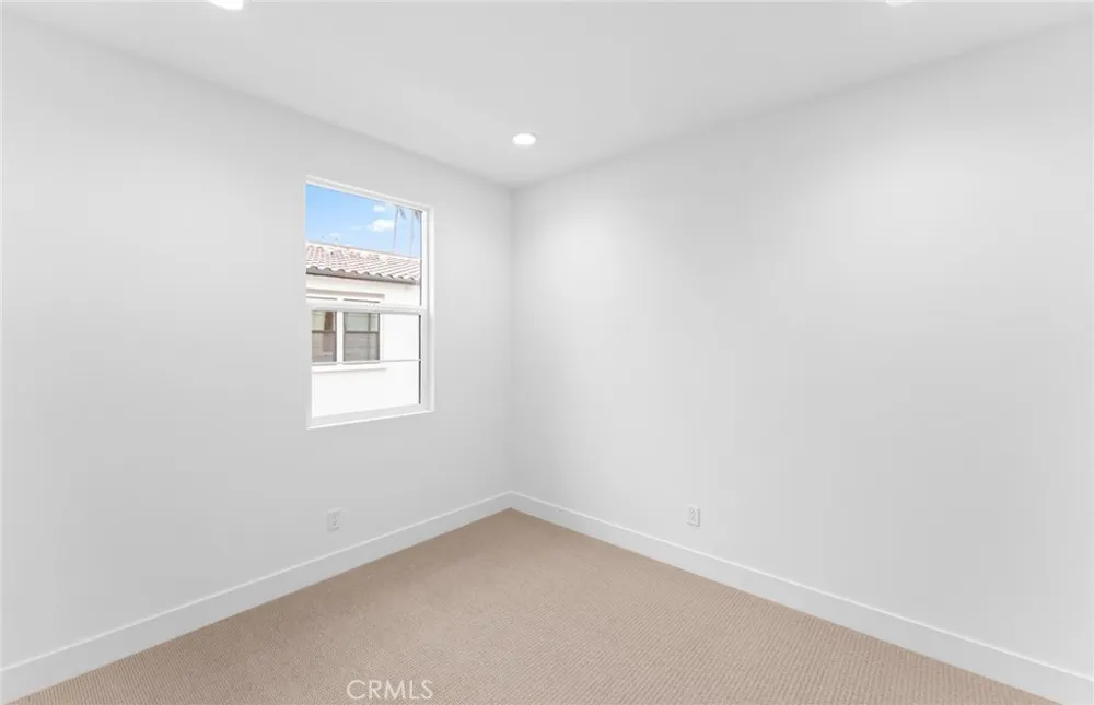 102 Sorrel Court Burbank, CA 91506