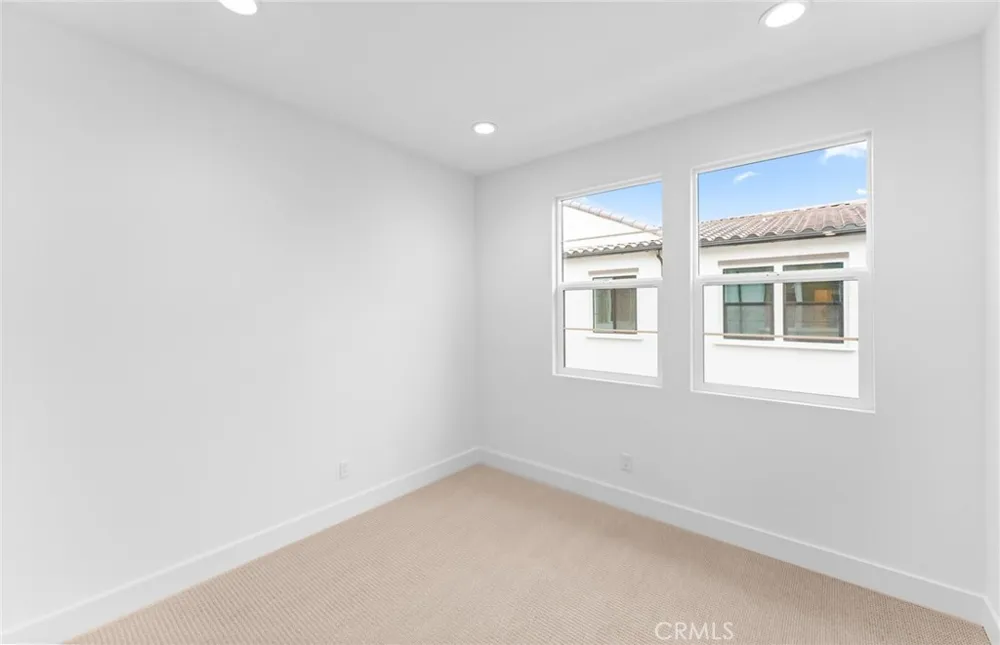102 Sorrel Court Burbank, CA 91506