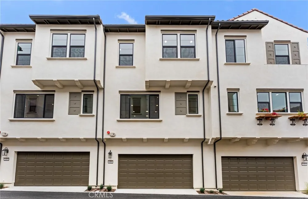 102 Sorrel Court Burbank, CA 91506