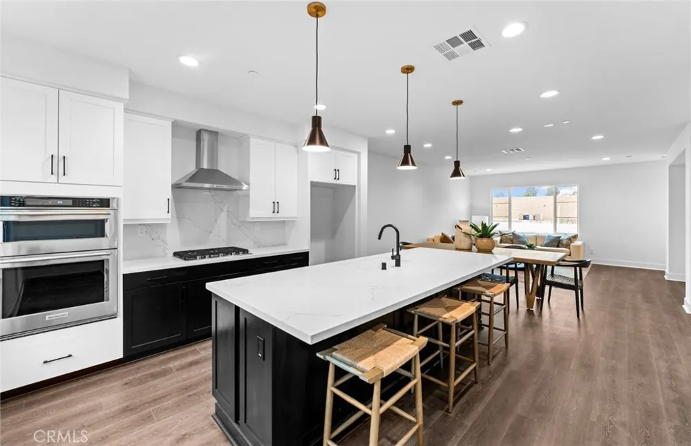 102 Sorrel Court Burbank, CA 91506