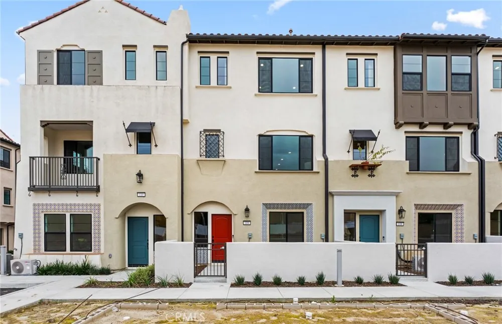 102 Sorrel Court Burbank, CA 91506