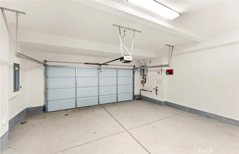 102 Sorrel Court Burbank, CA 91506