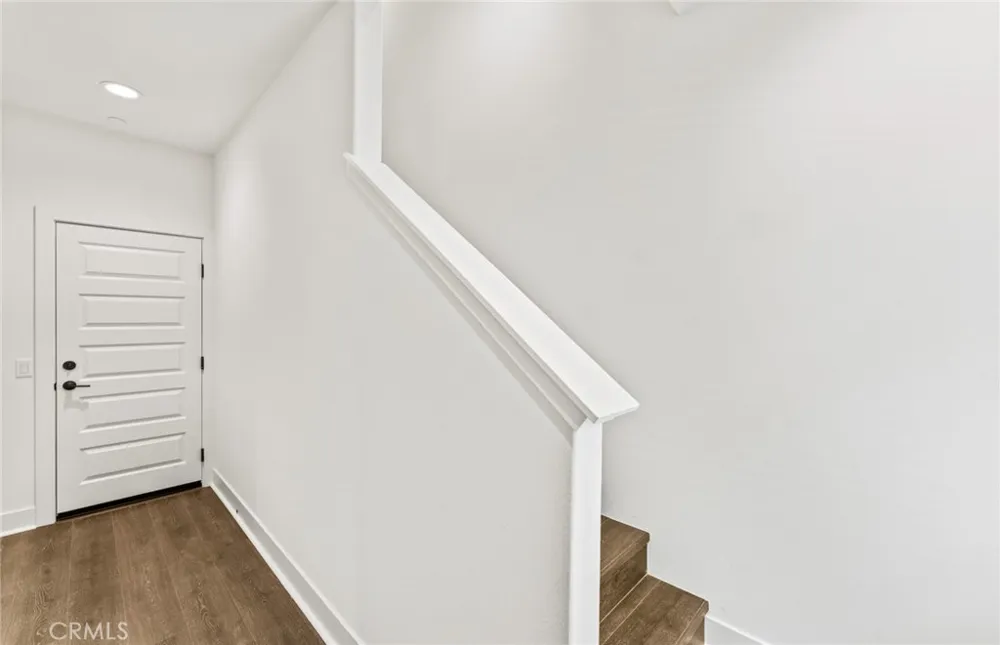 102 Sorrel Court Burbank, CA 91506
