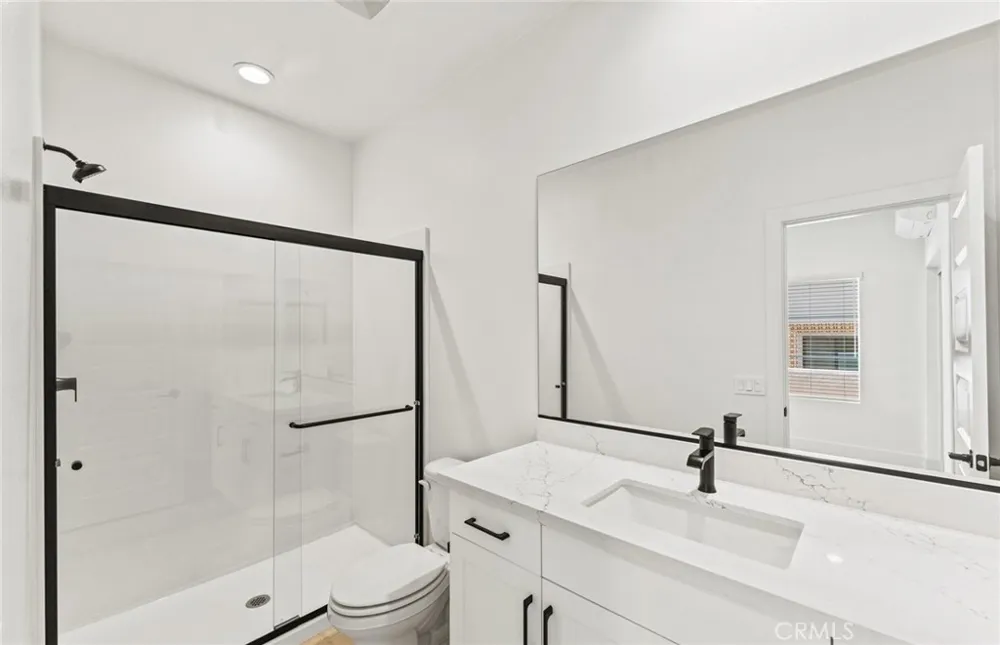 102 Sorrel Court Burbank, CA 91506