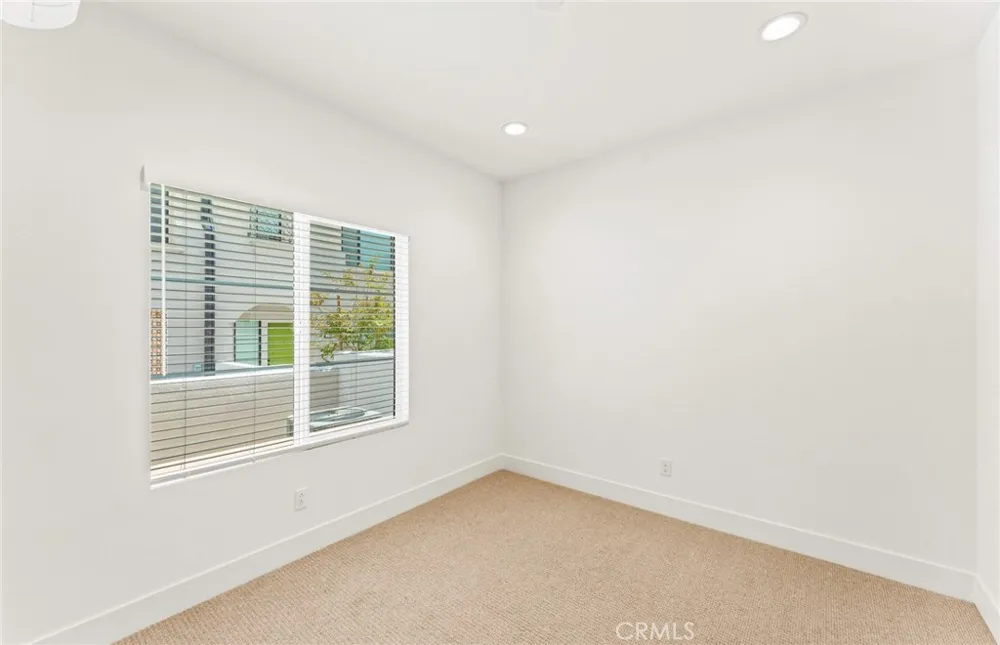 102 Sorrel Court Burbank, CA 91506