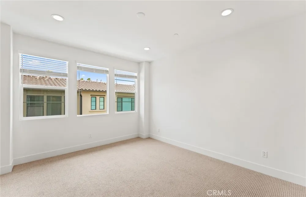 102 Sorrel Court Burbank, CA 91506
