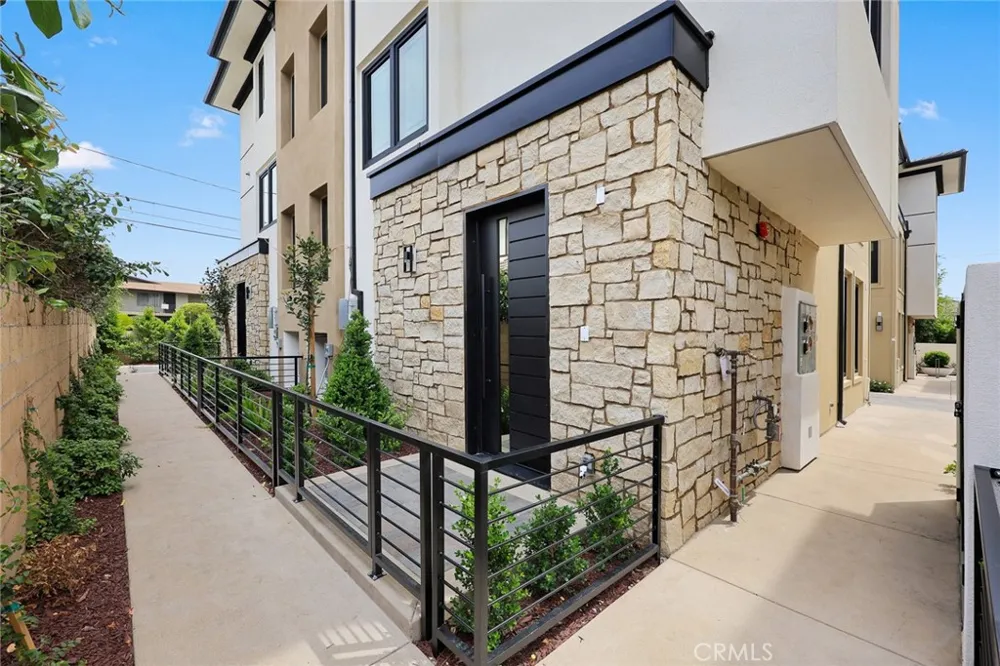828 Sunset Boulevard #B Arcadia, CA 91007