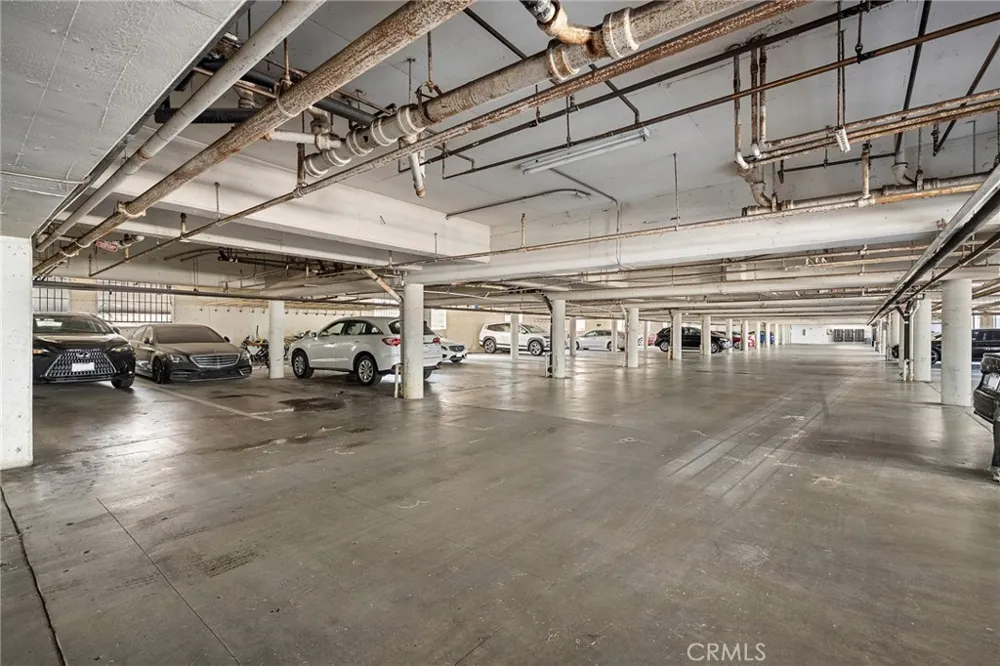 15344 Weddington Street #202 Van Nuys, CA 91411