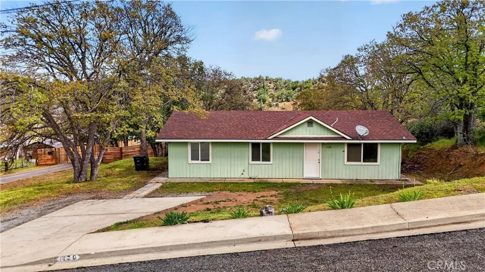 1120 Bluebird Yreka, CA 96097