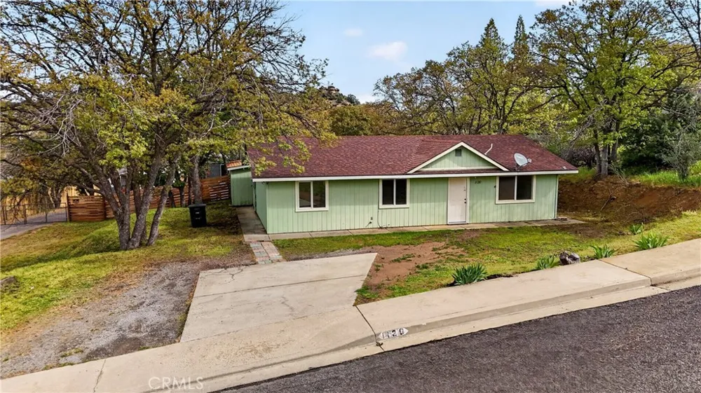 1120 Bluebird Yreka, CA 96097